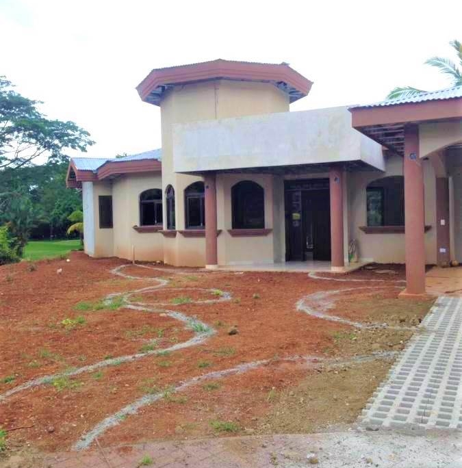 Cozy House - Tropical Homes Construction